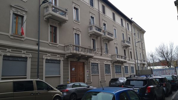 appartamento in vendita a Milano in zona Vigentino