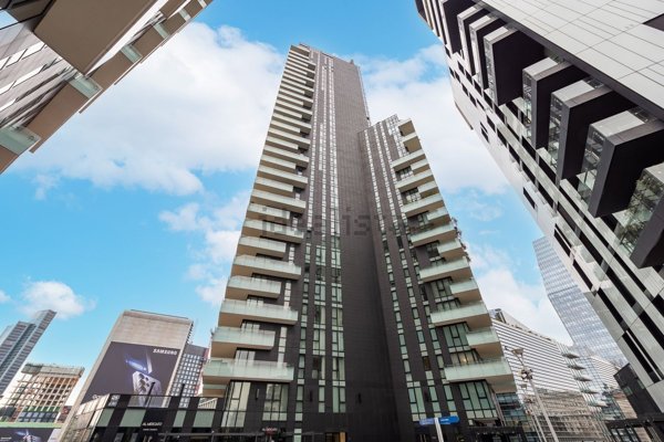 appartamento in vendita a Milano in zona Porta Nuova