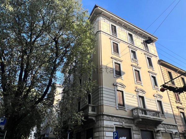 appartamento in vendita a Milano in zona Sempione