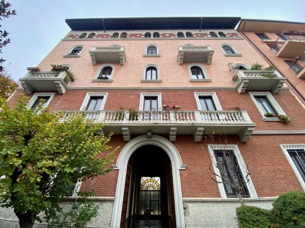 appartamento in vendita a Milano in zona Casoretto