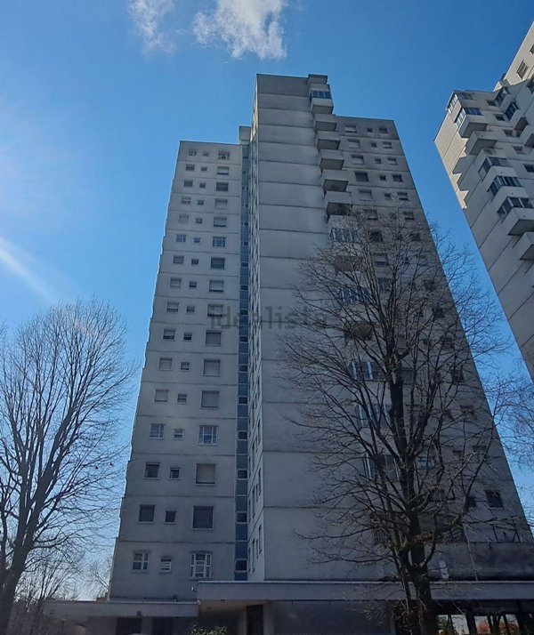 appartamento in vendita a Milano in zona Gratosoglio