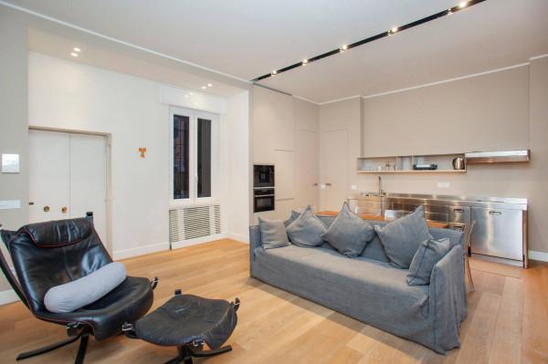 appartamento in vendita a Milano in zona Isola