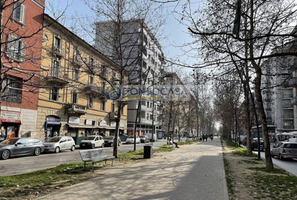 appartamento in vendita a Milano in zona Piazzale Lodi