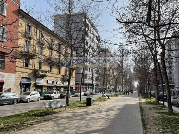 appartamento in vendita a Milano in zona Piazzale Lodi
