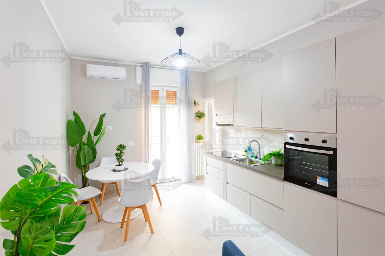 appartamento in vendita a Milano in zona Corvetto