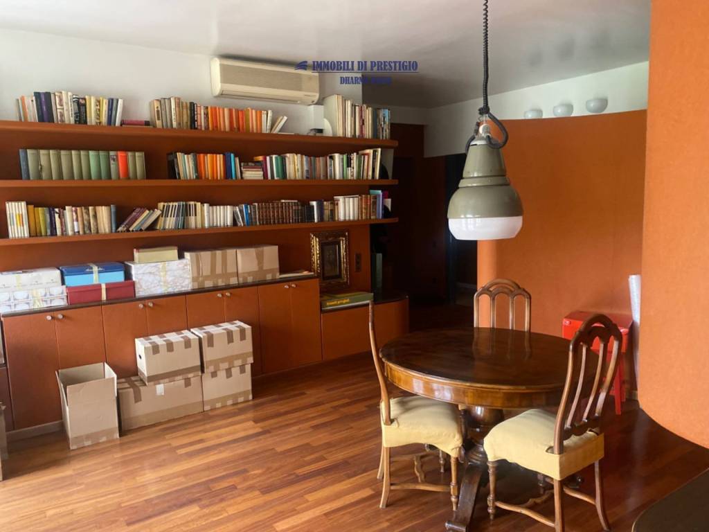 appartamento in vendita a Milano in zona Isola