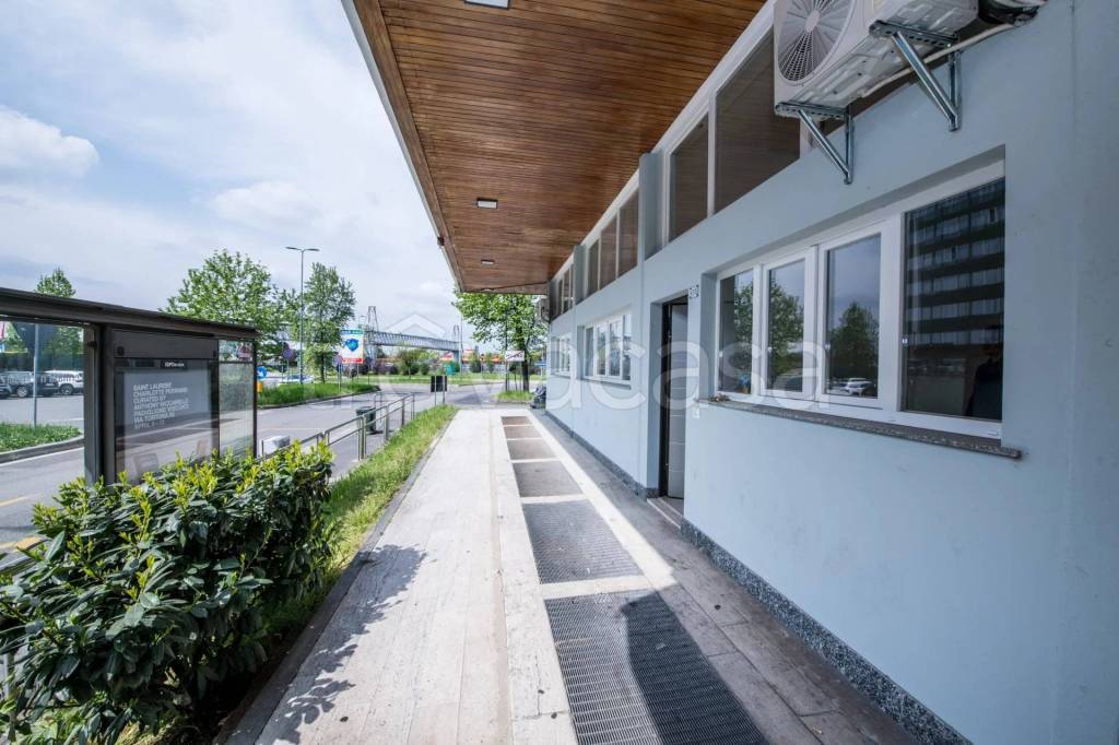 appartamento in vendita a Milano in zona Barona