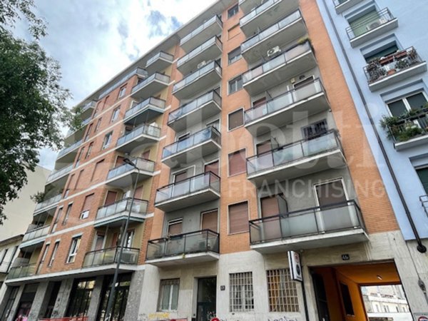 appartamento in vendita a Milano in zona Famagosta