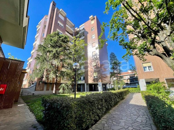 appartamento in vendita a Milano in zona Baggio