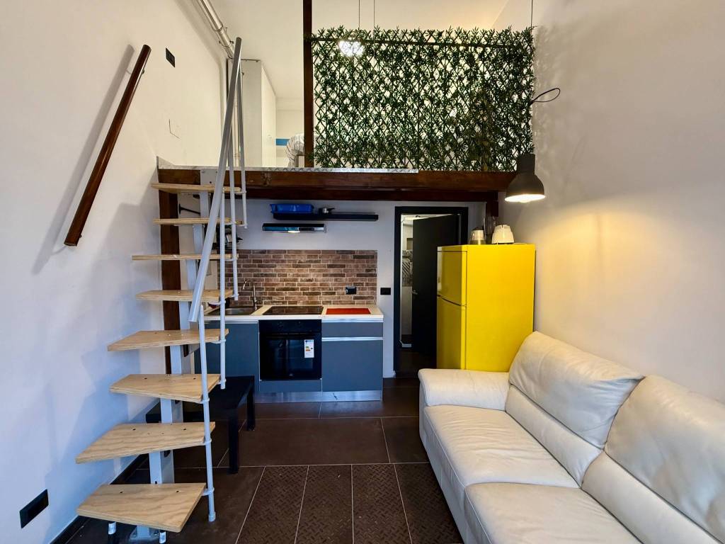 appartamento in vendita a Milano in zona Feltre