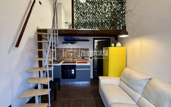 appartamento in vendita a Milano in zona Feltre