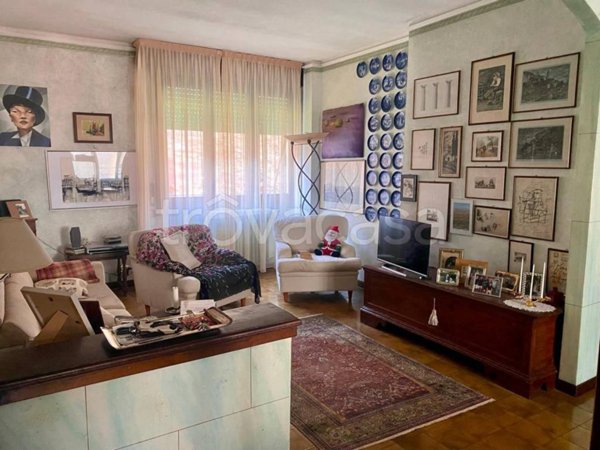 appartamento in vendita a Milano in zona Corvetto
