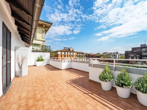 appartamento in vendita a Milano in zona XXII Marzo