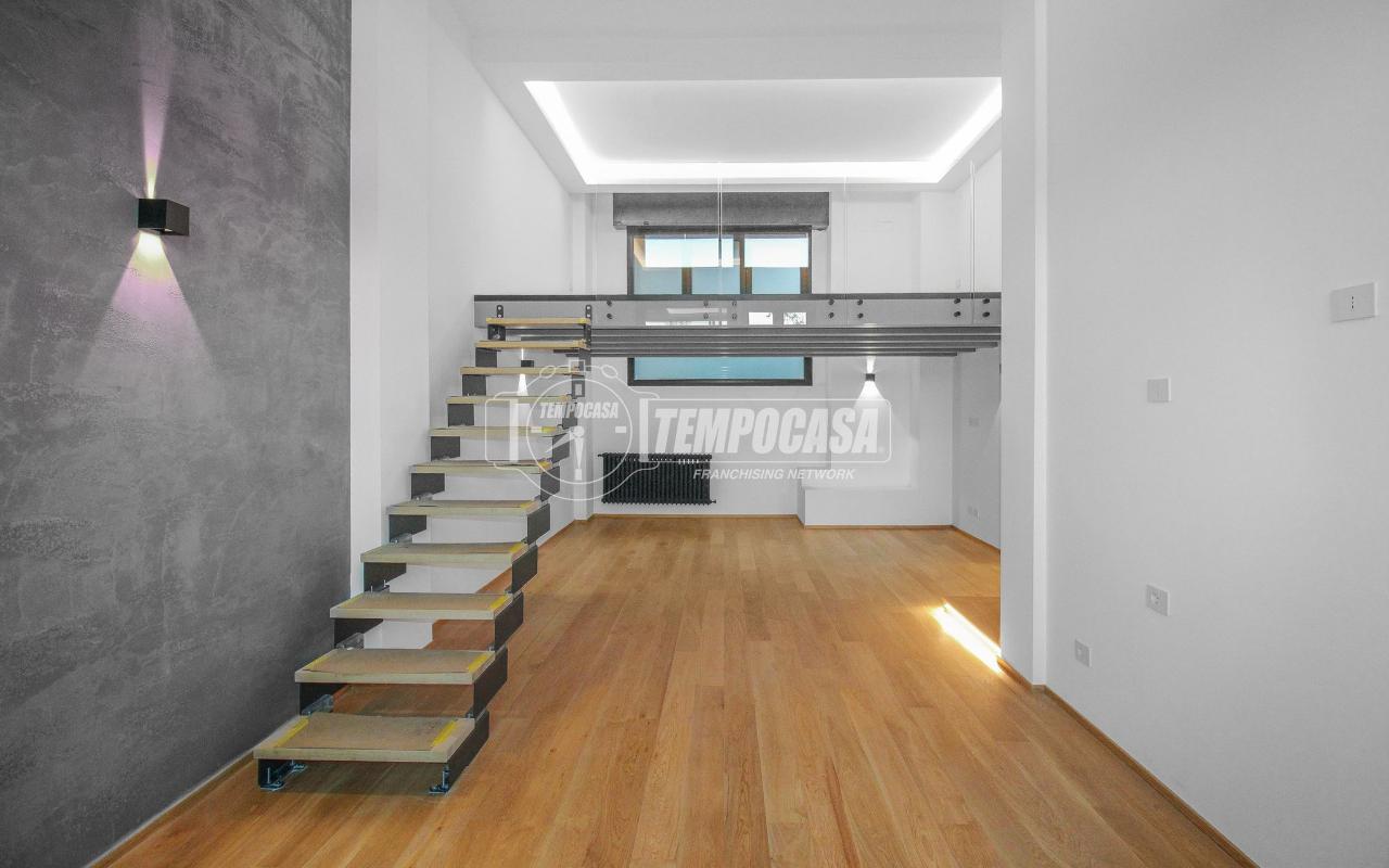 appartamento in vendita a Milano in zona Calvairate