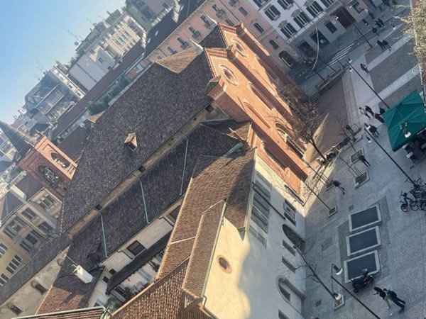 appartamento in vendita a Milano in zona Porta Nuova