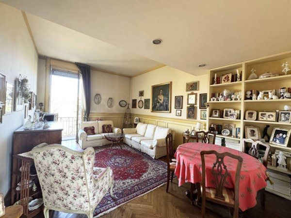 appartamento in vendita a Milano in zona Lorenteggio
