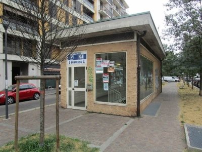 negozio in vendita a Milano in zona Vigentino