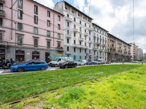 locale commerciale in vendita a Milano in zona Maggiolina