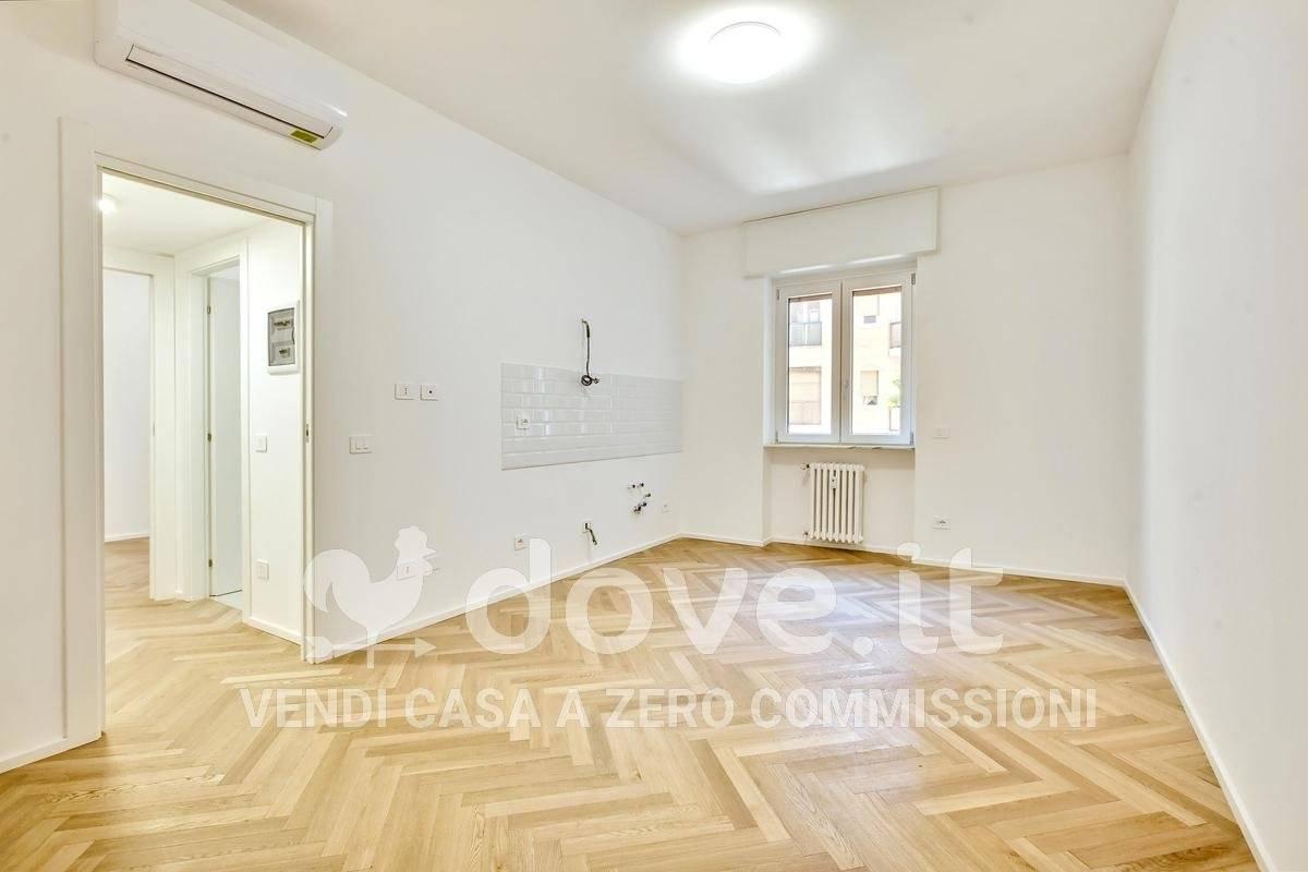appartamento in vendita a Milano in zona Vigentino