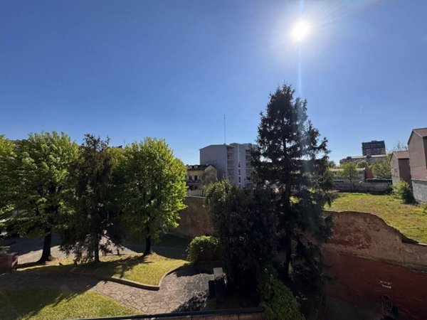 appartamento in vendita a Milano in zona Dergano