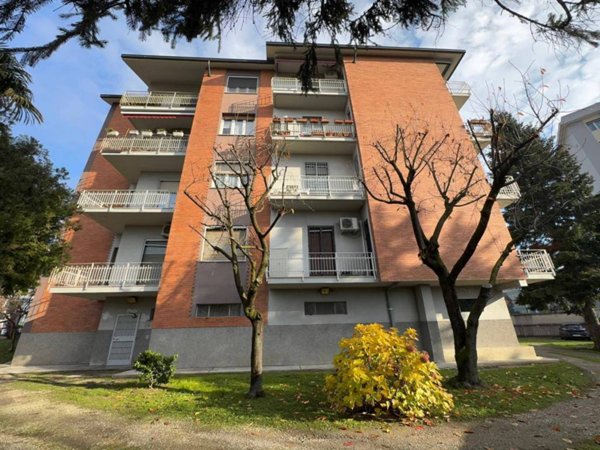 appartamento in vendita a Milano in zona Chiesa Rossa