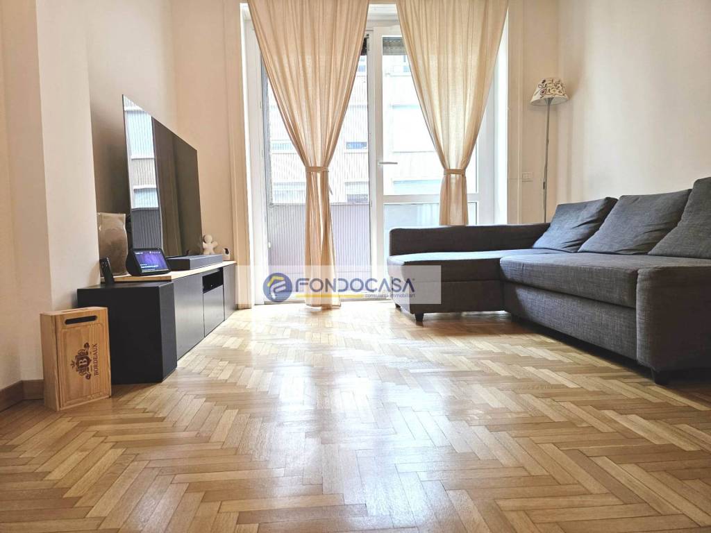 appartamento in vendita a Milano in zona Sempione
