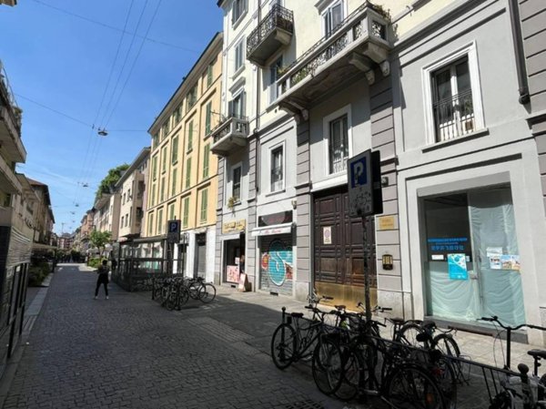 appartamento in vendita a Milano in zona Sempione