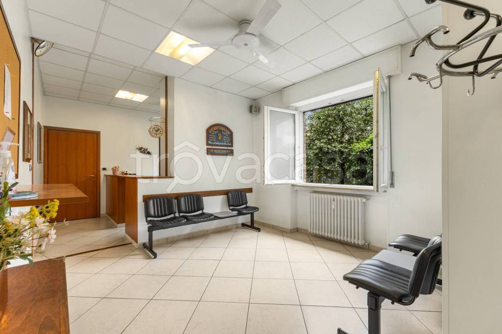 appartamento in vendita a Milano in zona Prato Centenaro