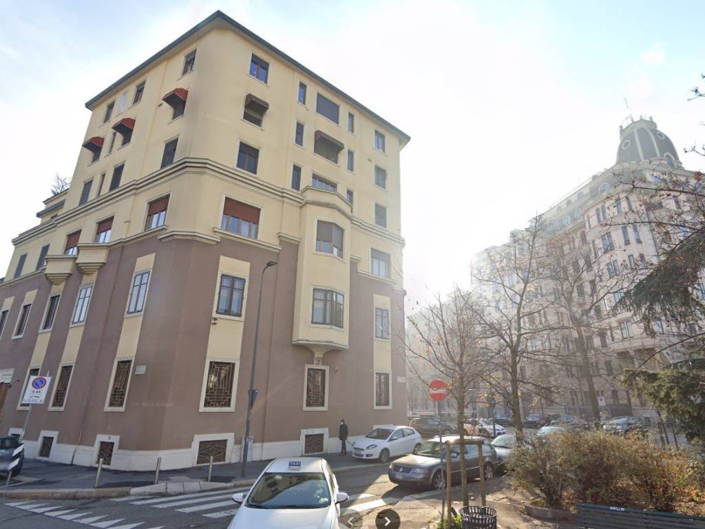ufficio in vendita a Milano in zona Solari