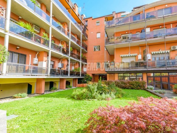 appartamento in vendita a Milano in zona Vigentino