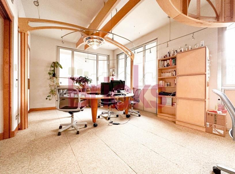 ufficio in vendita a Milano in zona Centro Storico