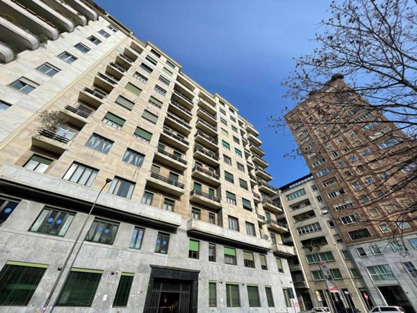 ufficio in vendita a Milano in zona Centro Direzionale