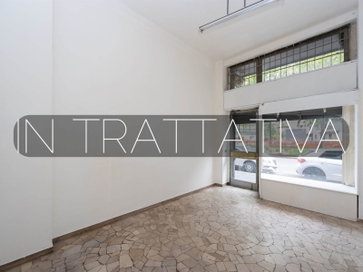 negozio in vendita a Milano in zona Città Studi