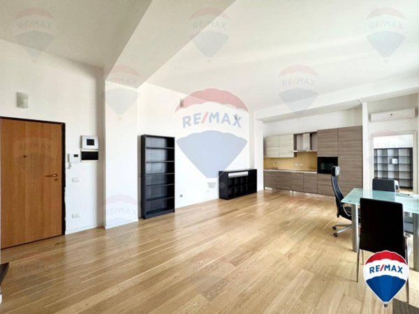 appartamento in vendita a Milano in zona Piazzale Lodi