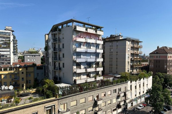 appartamento in vendita a Milano in zona Porta Vigentina