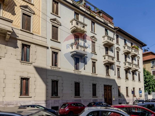 appartamento in vendita a Milano in zona Montalbino