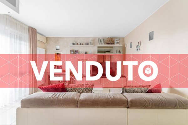 appartamento in vendita a Milano in zona Adriano