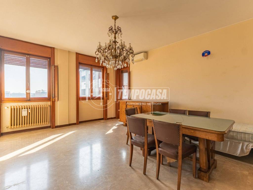 appartamento in vendita a Milano in zona Isola