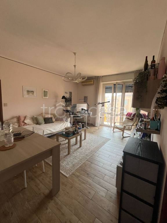 appartamento in vendita a Milano in zona Feltre