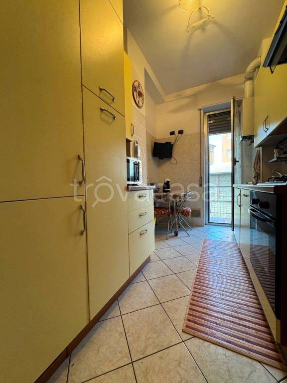 appartamento in vendita a Milano in zona Crescenzago