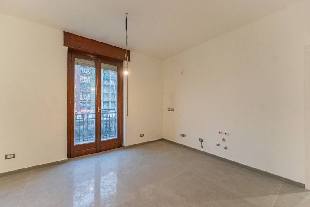 appartamento in vendita a Milano in zona Famagosta