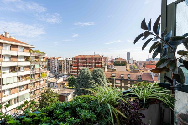 appartamento in vendita a Milano in zona Dergano