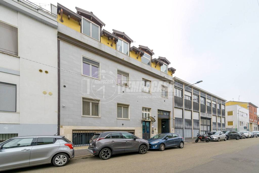 appartamento in vendita a Milano in zona Corvetto
