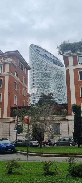 appartamento in vendita a Milano in zona Porta Nuova
