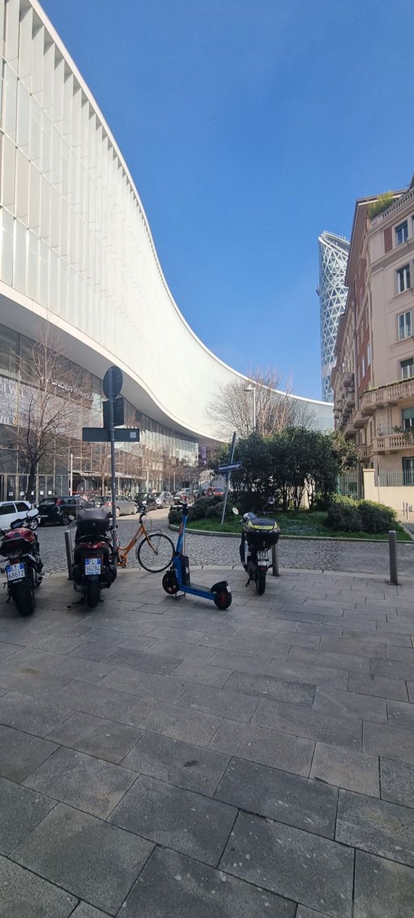 appartamento in vendita a Milano in zona Porta Garibaldi