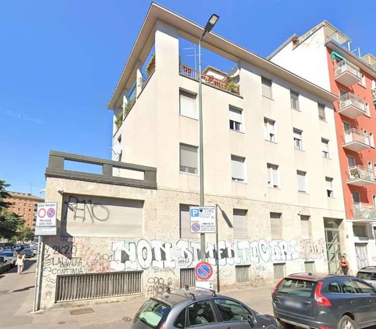 appartamento in vendita a Milano in zona Cascina dei Pomi