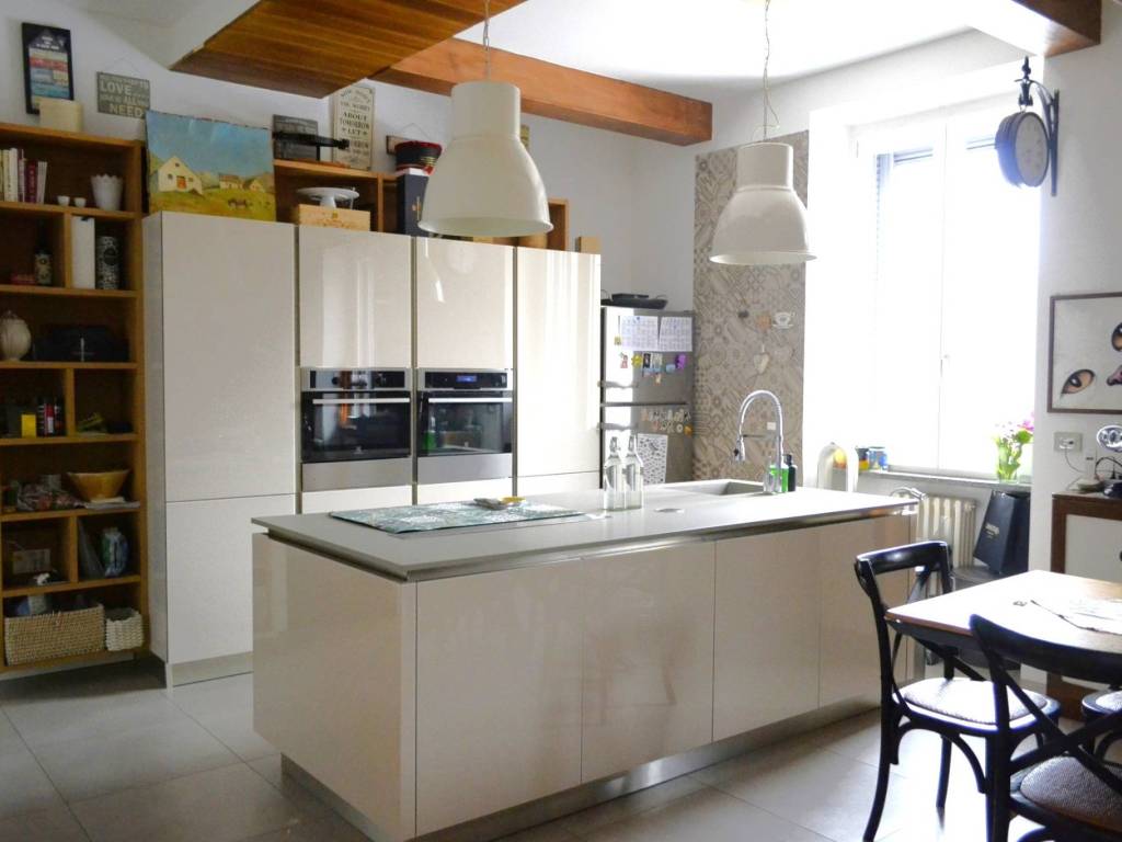 appartamento in vendita a Milano in zona Sempione