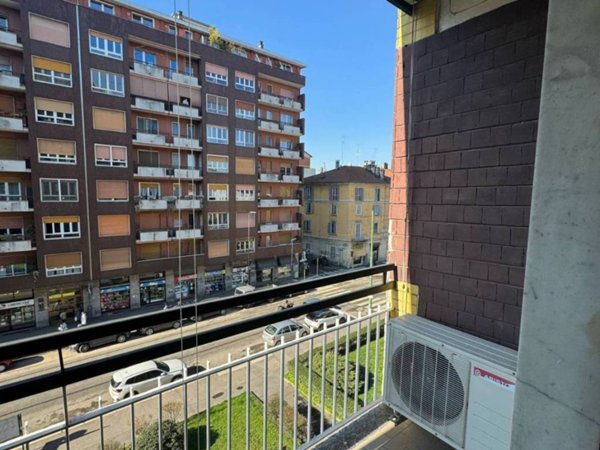appartamento in vendita a Milano in zona Vigentino