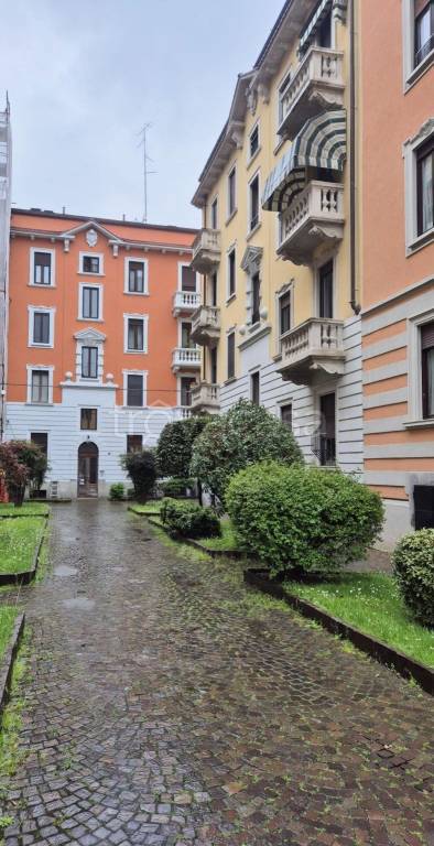 appartamento in vendita a Milano in zona Città Studi