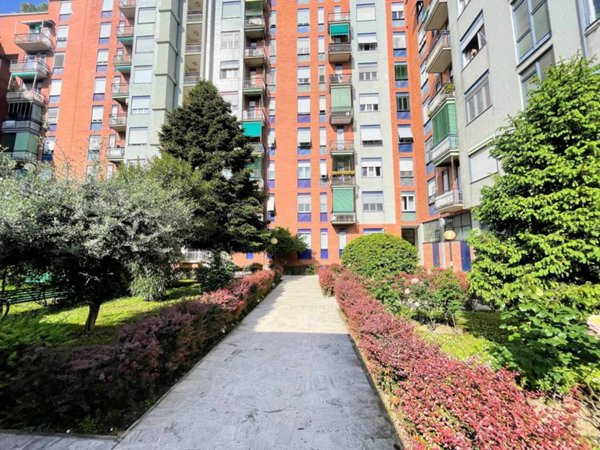 appartamento in vendita a Milano in zona Crescenzago